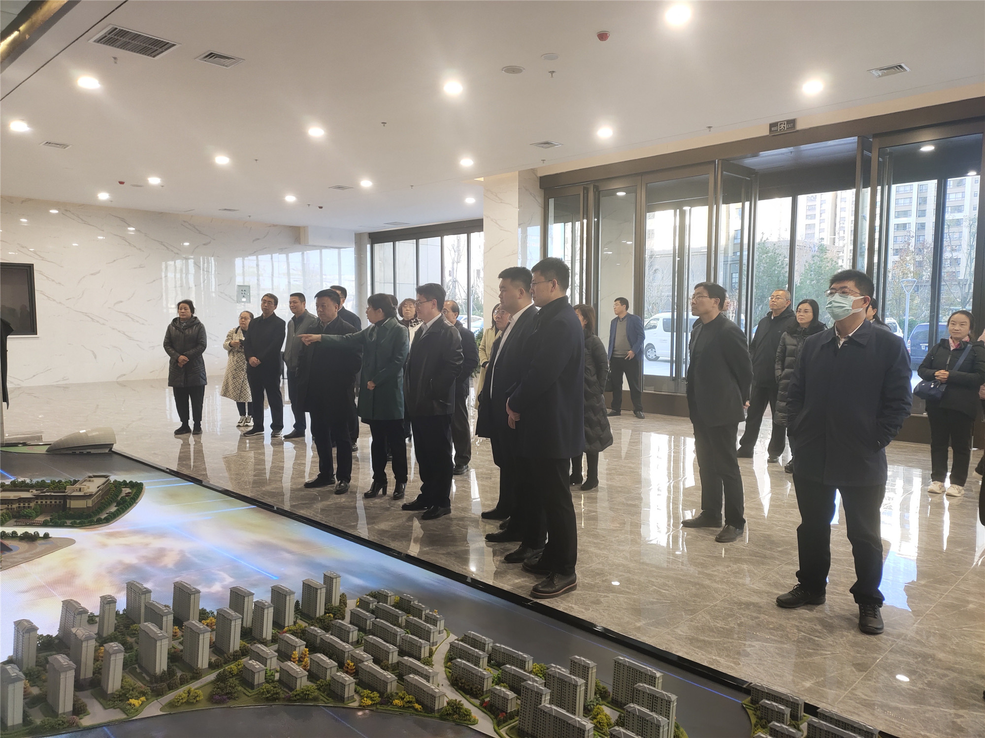20211110-延安分公司-延安市委常委、副市長高昕昱一行來延安新區(qū)城市文化旅游綜合體（酒店群）項目     調研觀摩-照片_副本_副本.jpg